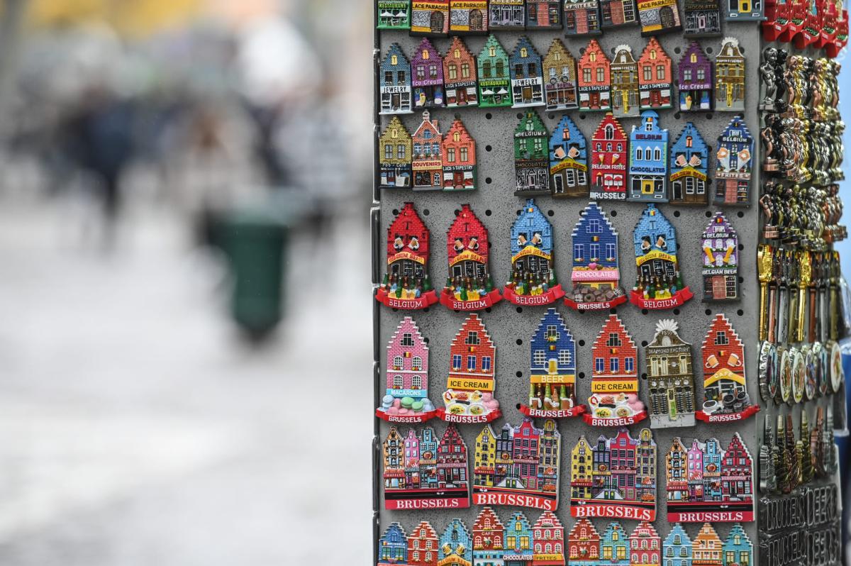 Large choix de souvenirs